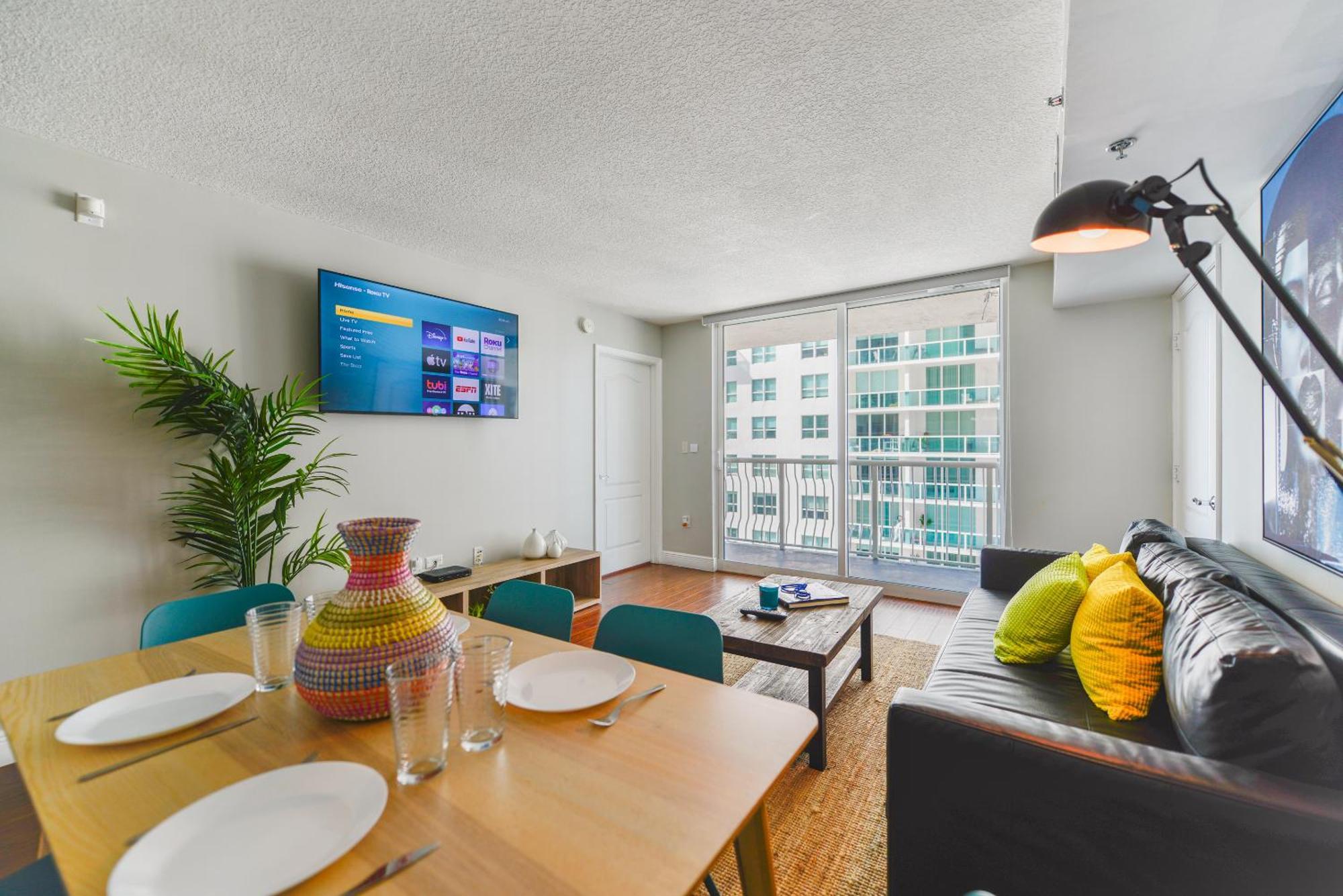 Amazing 3 Bedroom Condo At Brickell With Pool Майами Экстерьер фото